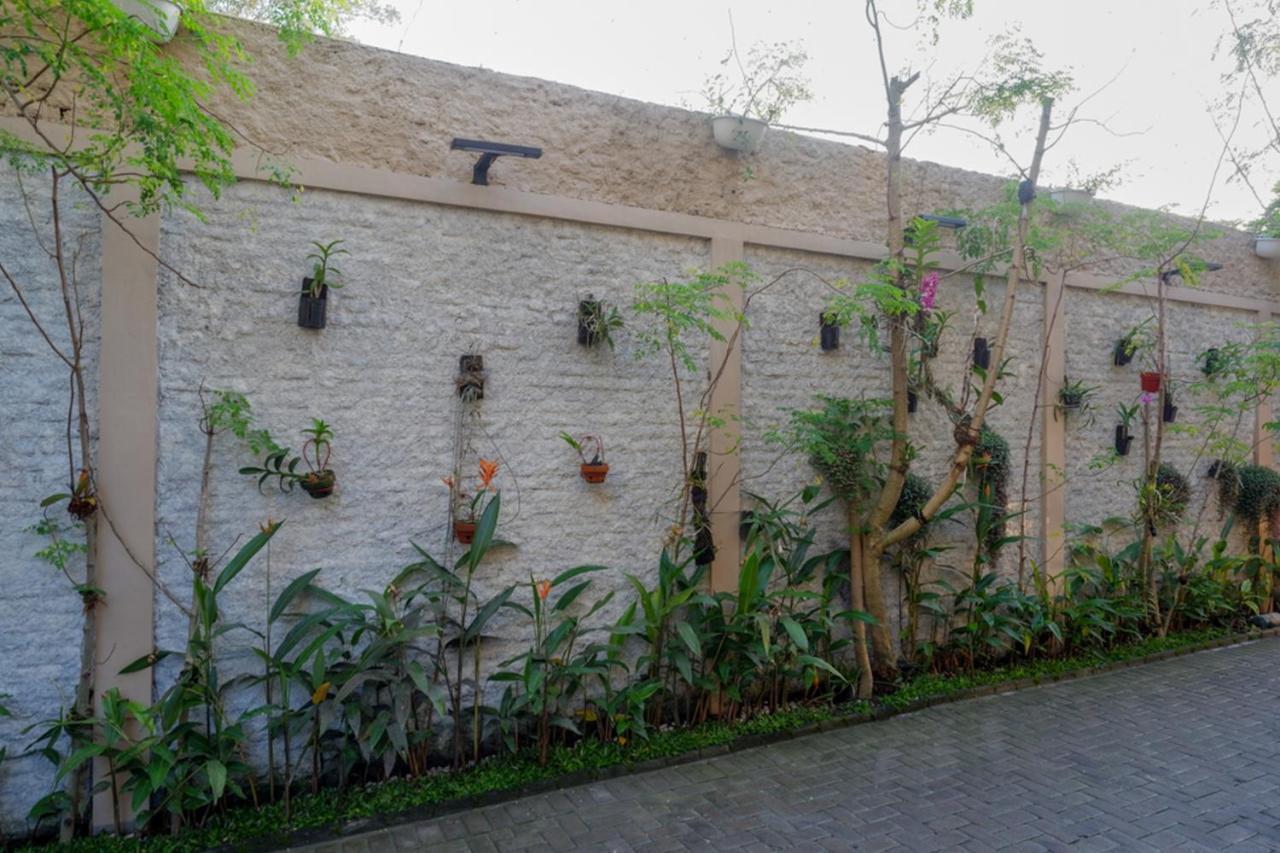 Reddoorz Syariah At Omah Sawah Otel Balong  Dış mekan fotoğraf